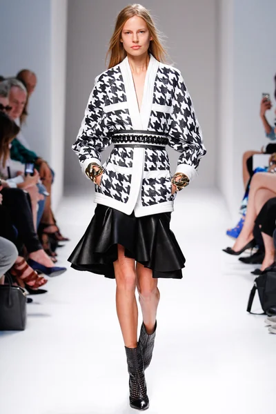 Look 1